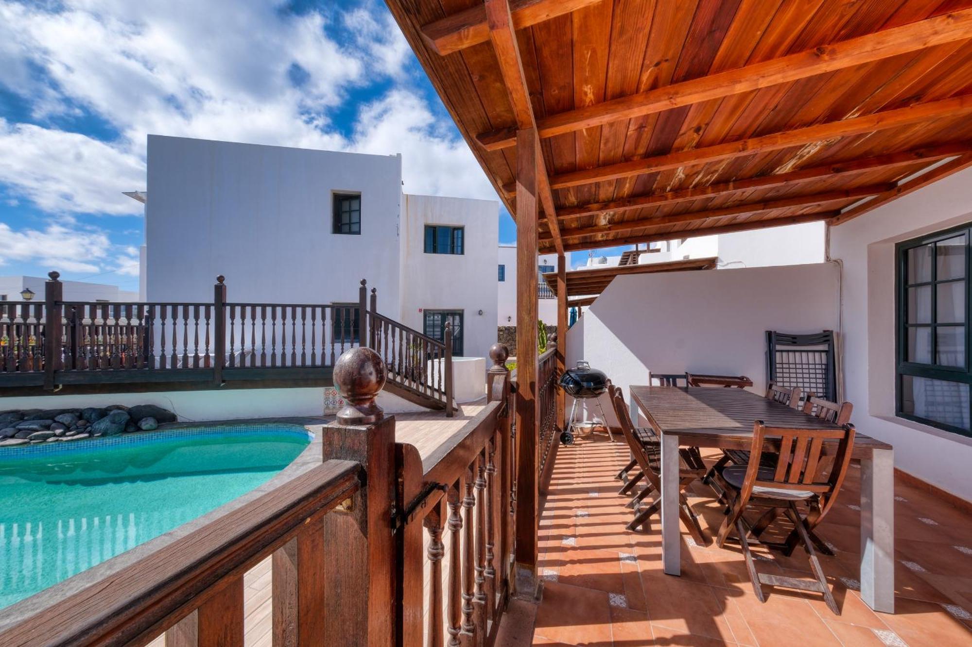 Casa Hibiscus - Shared Pool - Close To Seafront Promenade Punta Mujeres Kültér fotó